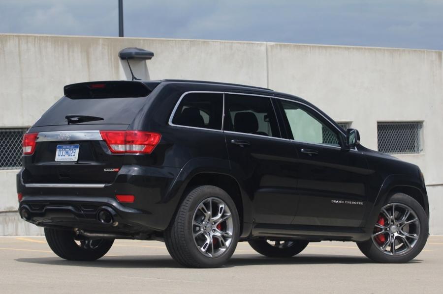  Jeep Grand Cherokee SRT8 2012 года  (фото 51 из 186)